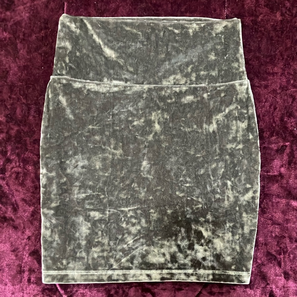 Elegant Gray Velvet Skirt